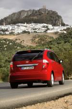 Honda FR-V 2004 года